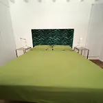 Flo House Bari